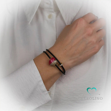 Kautschuk Armband in 3mm Breite, doppelt gelegt.