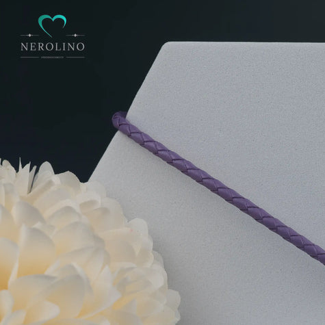 Kunstleder Armband in der Farbe lila mit 3mm Breite. 