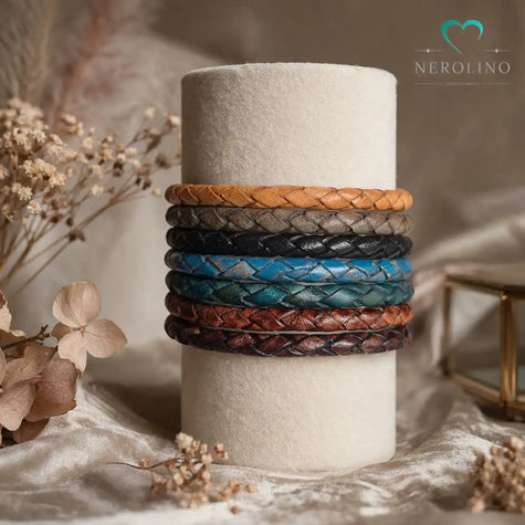 Lederarmbänder 4mm in verschiedenen Farben für Charms und Perlen.